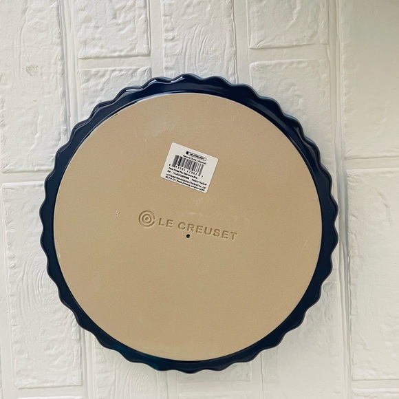 Le Creuset Stoneware Fluted Flan Dish Azure Blue Pie Plate 24cm - Picture 2 of 5